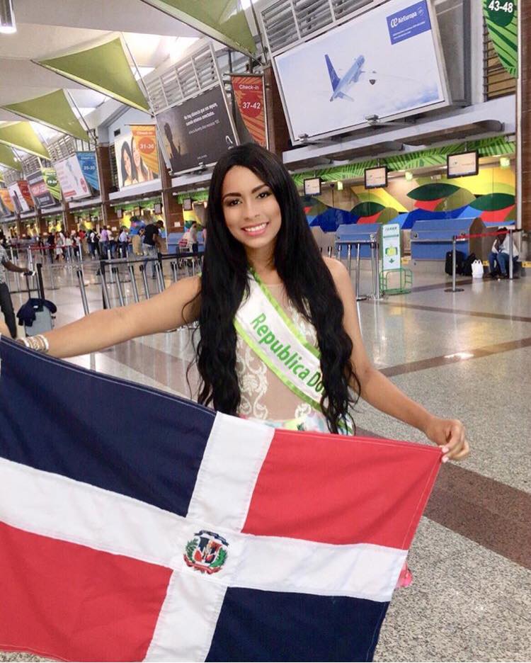 Dominicana Estrella Vásquez gana titulo Miss Woman of The Universe en Colombia