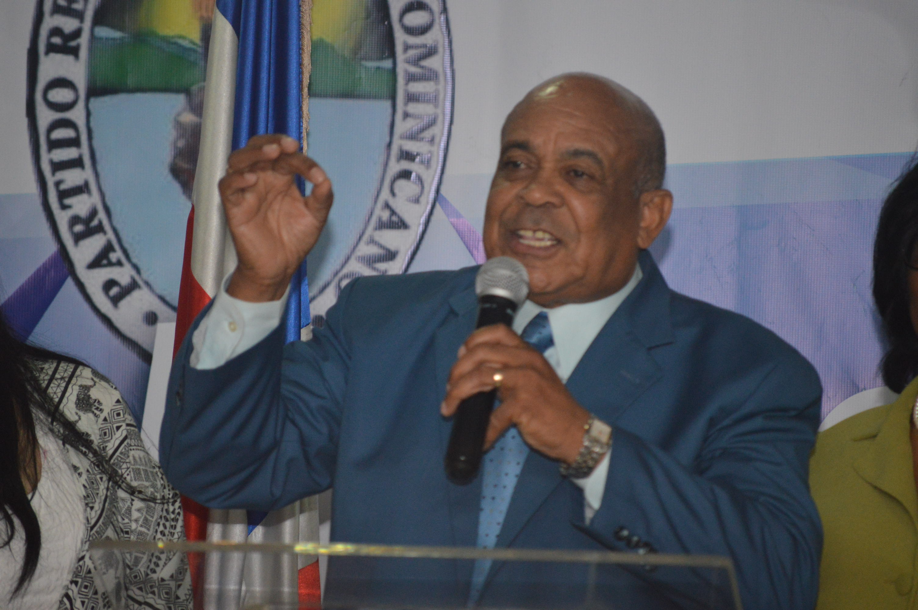 Aníbal García Duvergé anuncia va por la presidencia del PRD