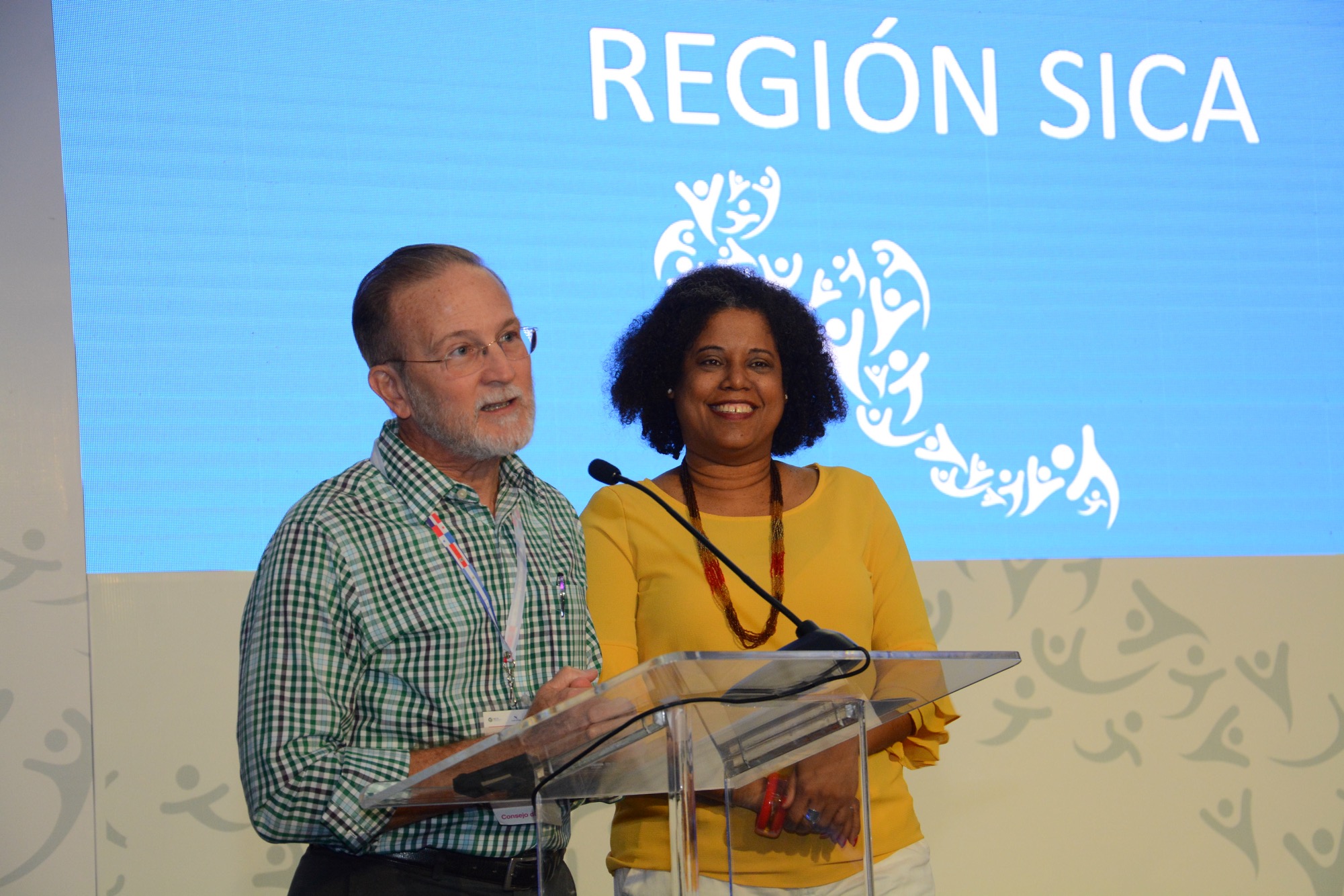 Encuentro recomienda incentivar iniciativas empresarial de las mujeres