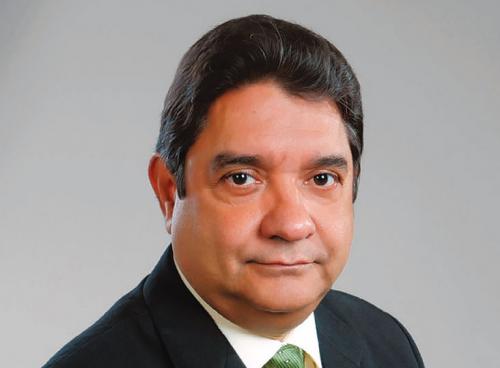 Francisco Espino da a conocer su nuevo libro “Legado”