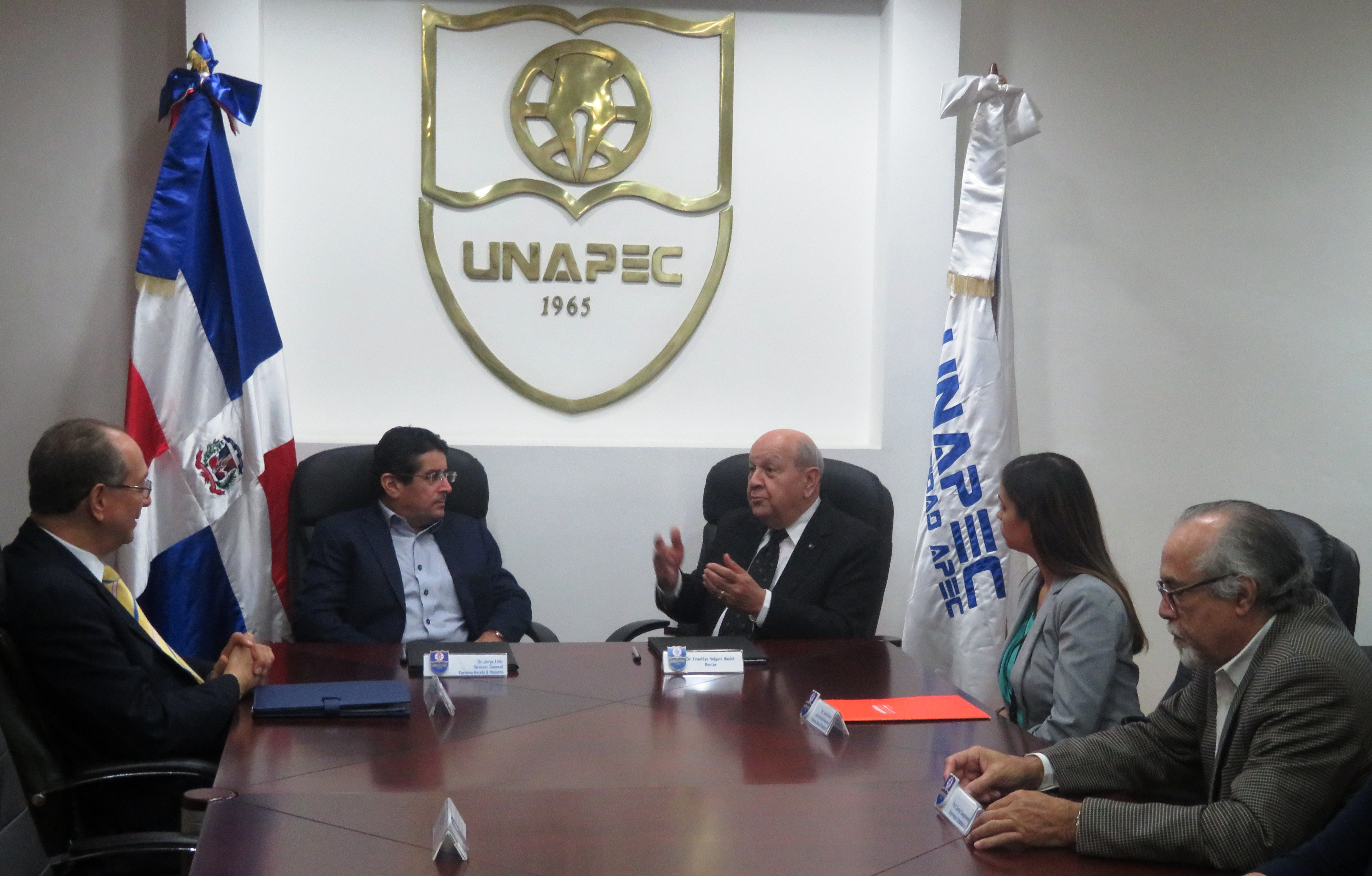 Karisma Hotels & Resorts firma convenios con entidades educativas