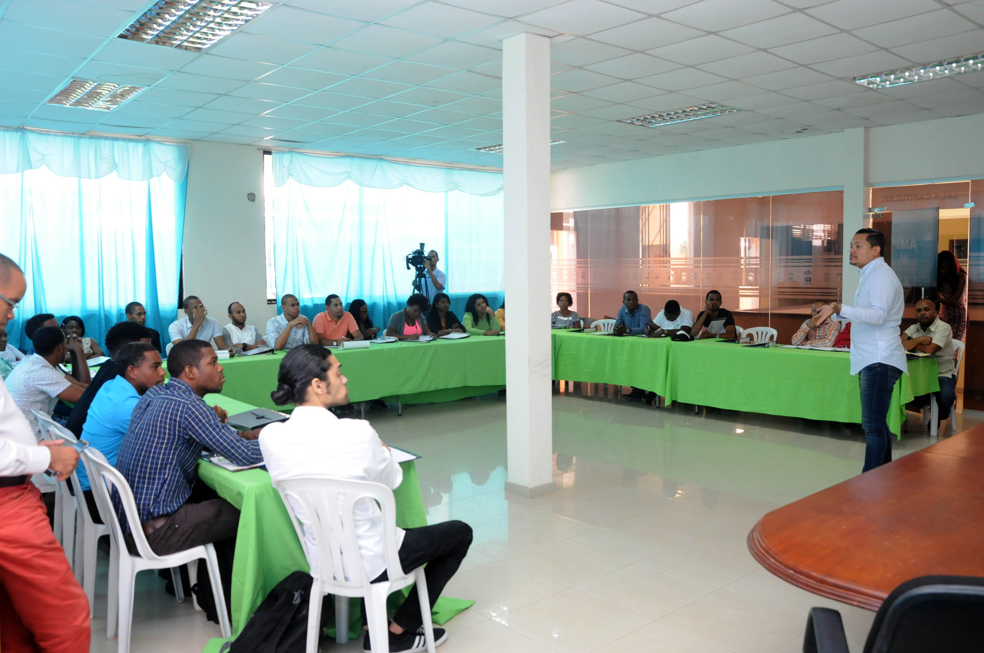 Iglesia Católica proyecta documental sobre el papa Benedicto XVI