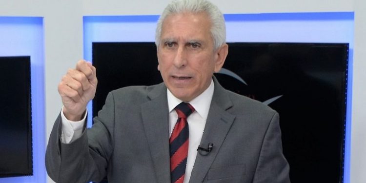 Esquea dice prohibición de JCE busca favorecer al presidente Medina