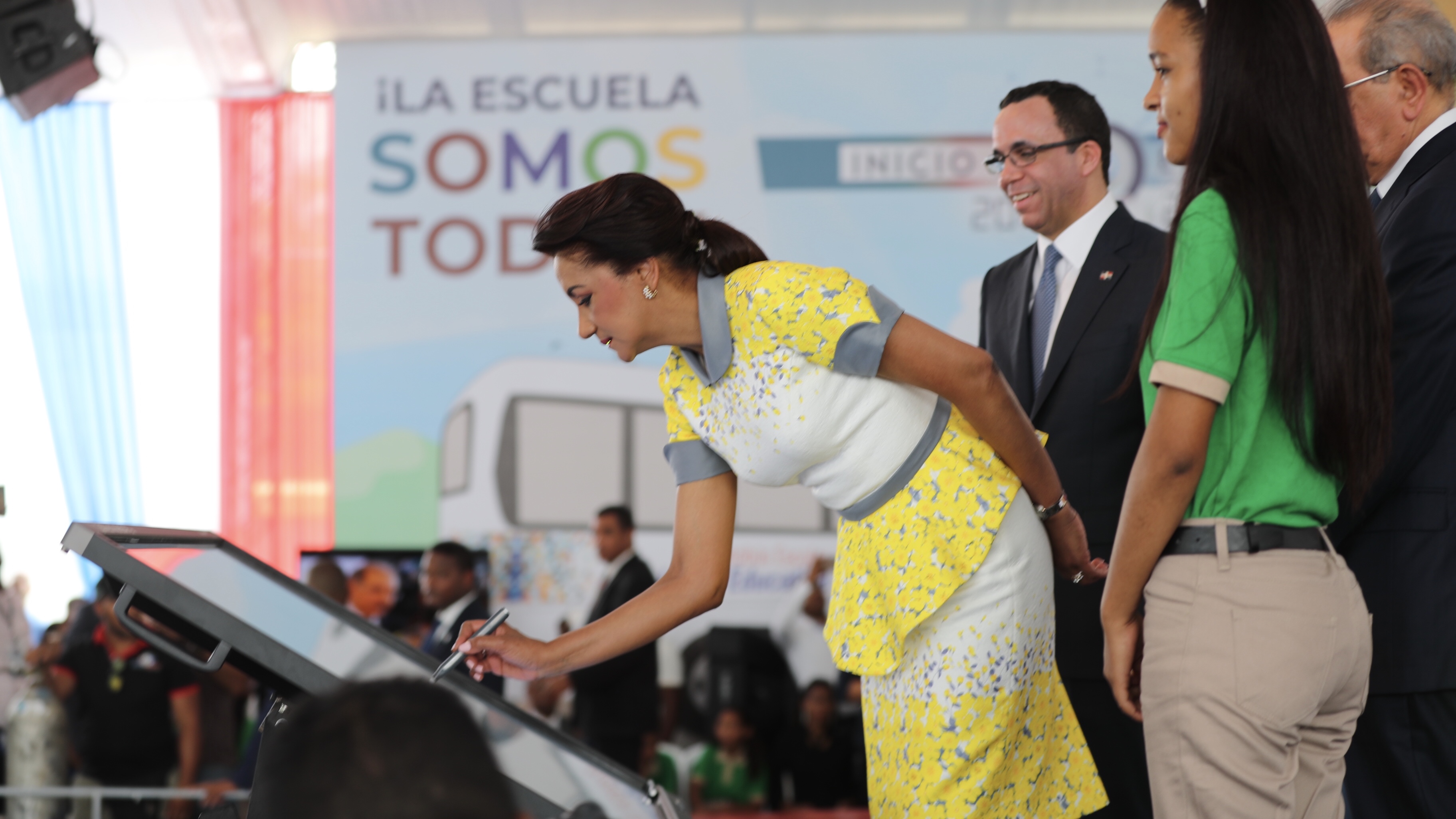 Danilo Medina presidió acto para dejar inaugurado el año escolar