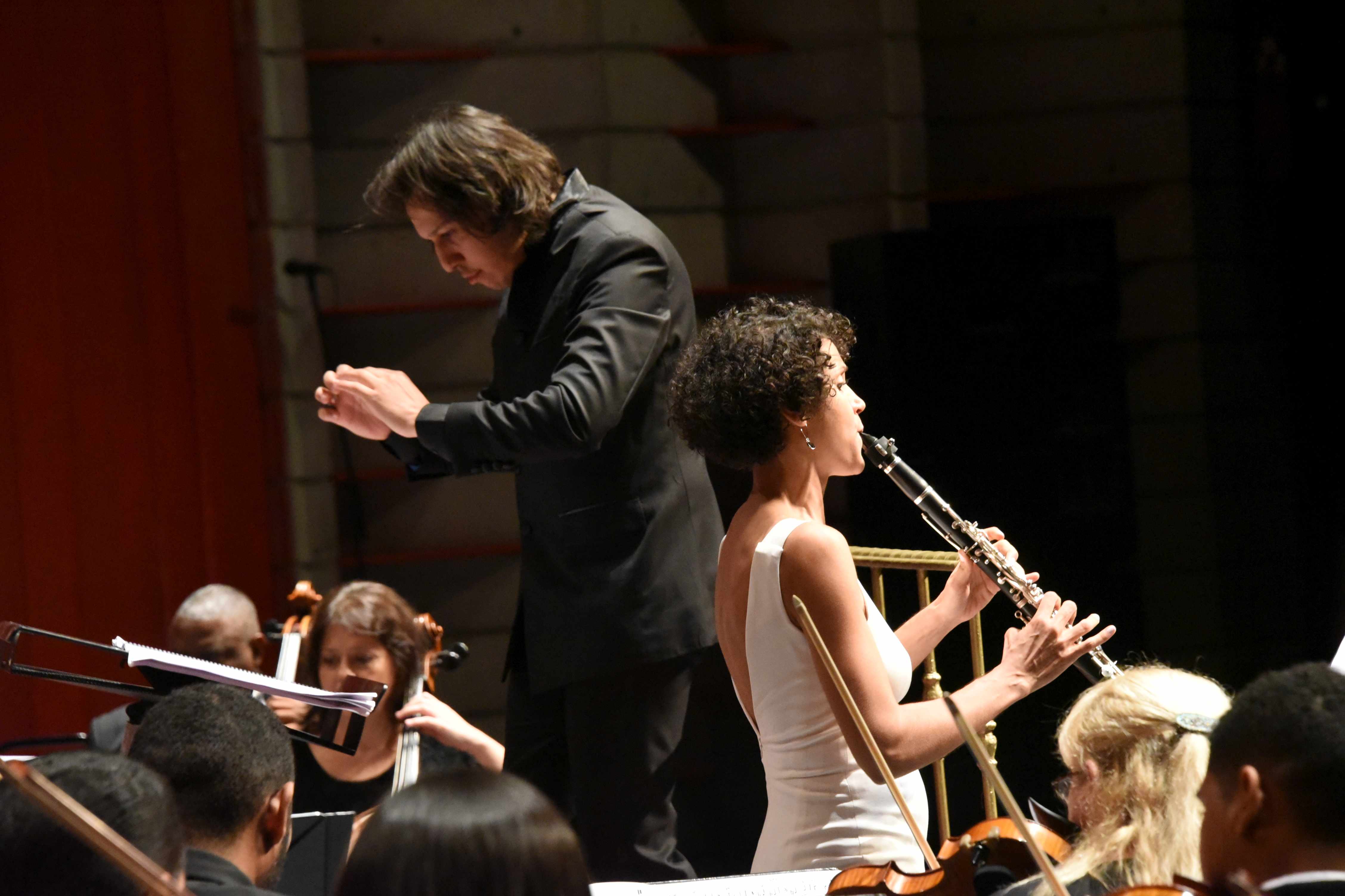 Inposdom rinde homenaje a OSN con sello postal