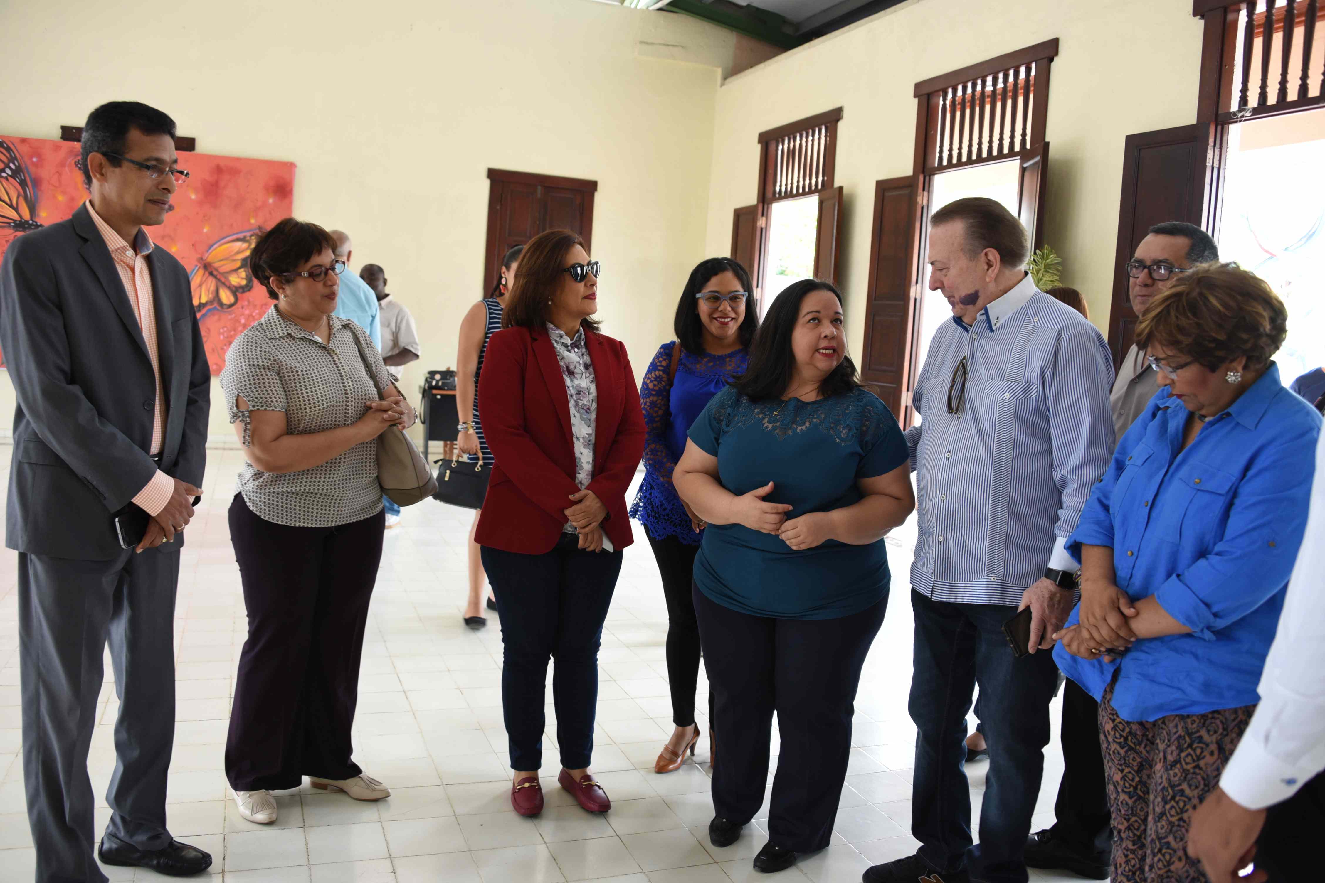 Eduardo Selman: “el Gobierno está designando 300 profesores para escuelas de bellas artes”