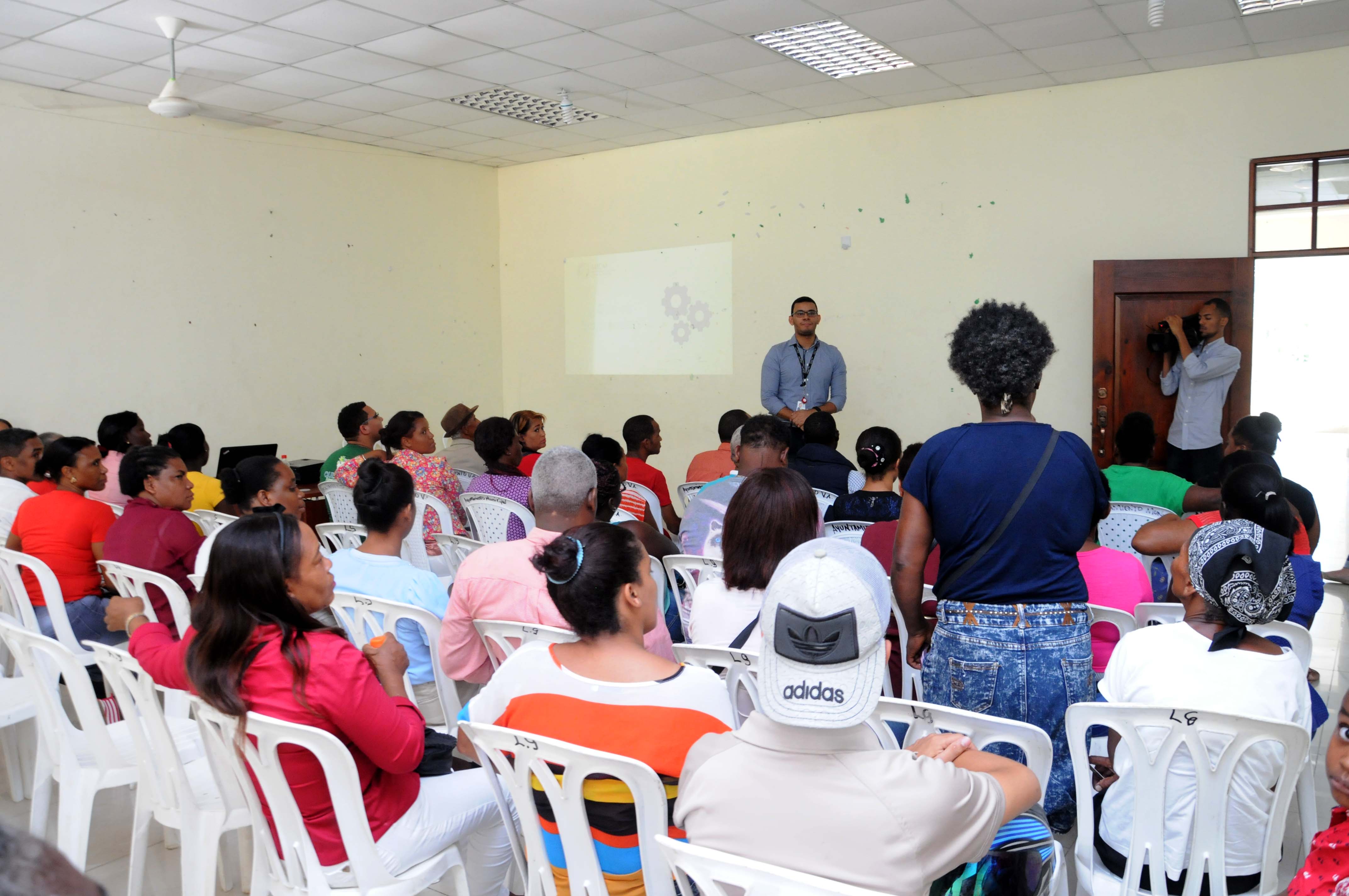 Ruta Mipymes lleva asesoría y asistencia técnica a Villa Altagracia