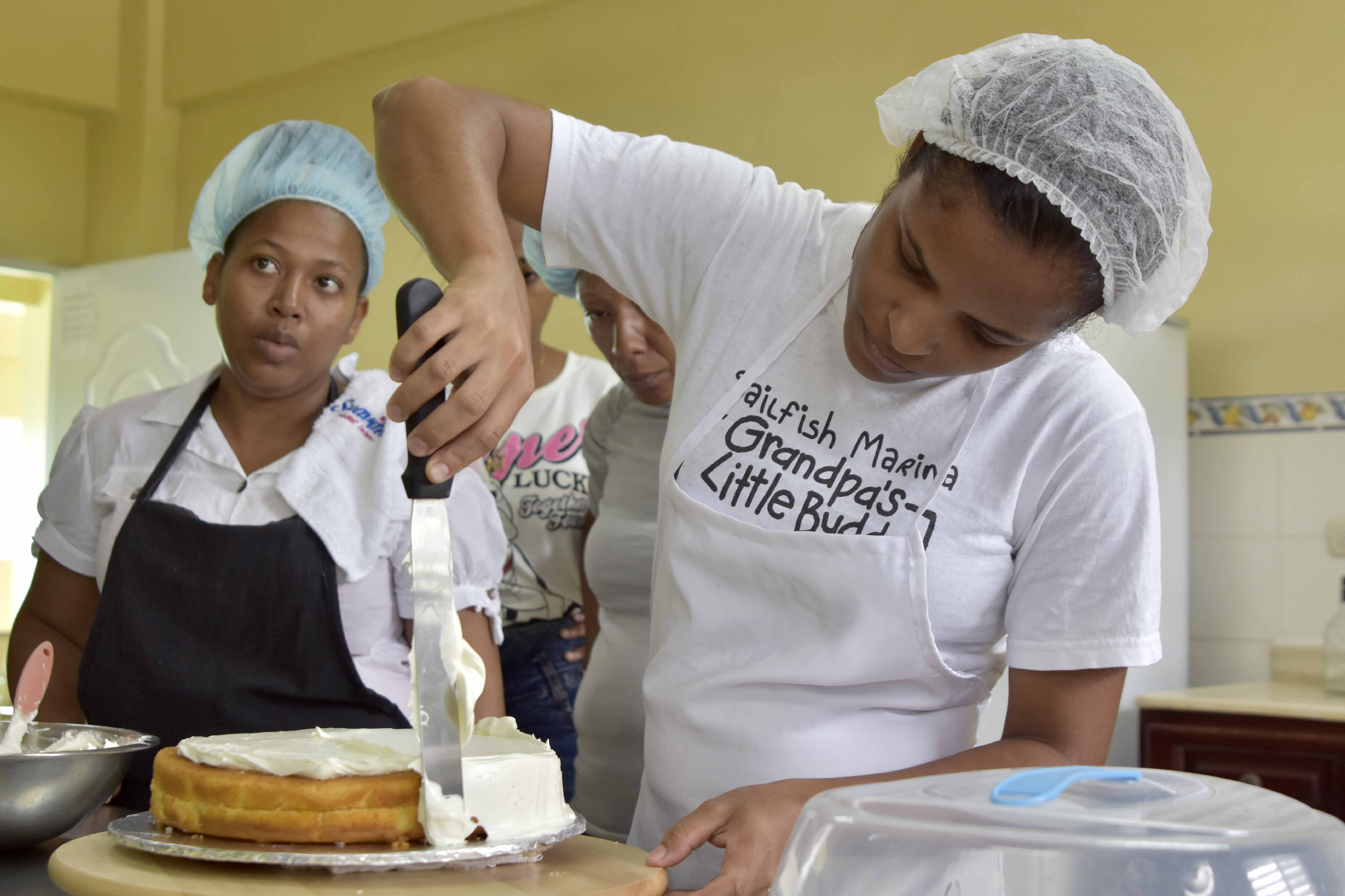 Margarita Cedeño estimula salida pobreza de 30 mil jóvenes con cursos y pasantías profesionales