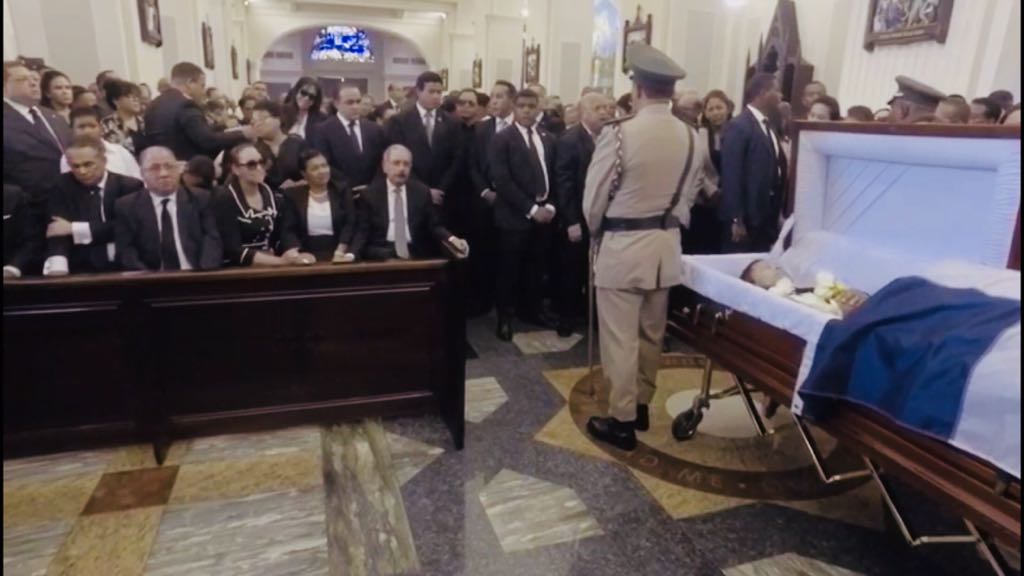 Presidente Medina encabeza multitud despidió a Monchy Rodríguez