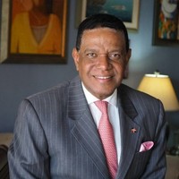 Medina designa a Néstor Cerón Suero como embajador RD en Viena, Austria