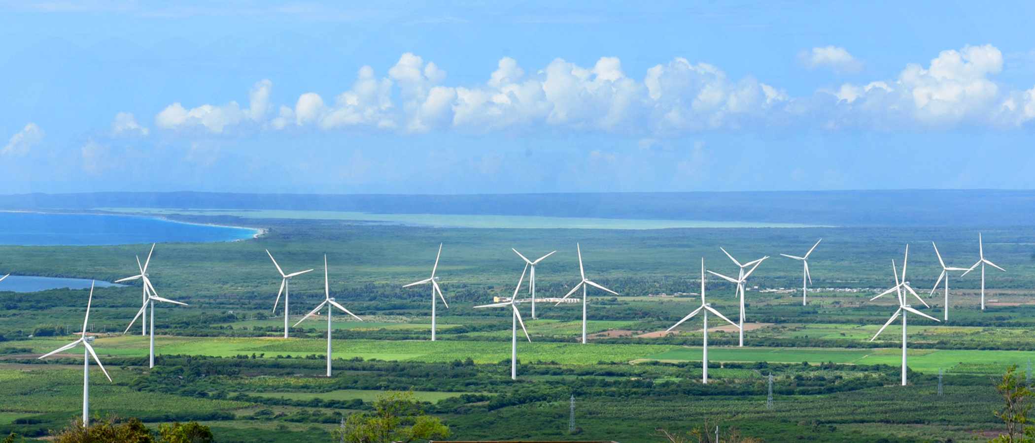 Rubén Bichara cita mejoras en el sector eléctrico