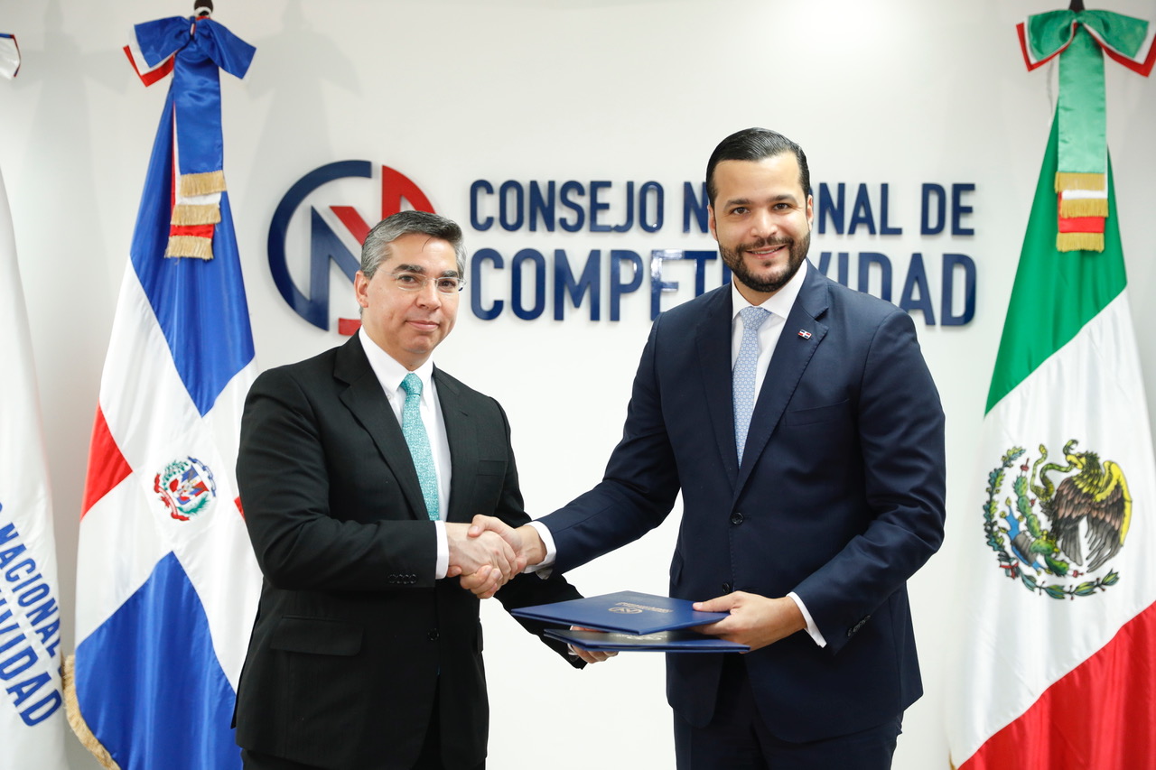 COMPETITIVIDAD y CONAMER firman por Mejora Regulatoria