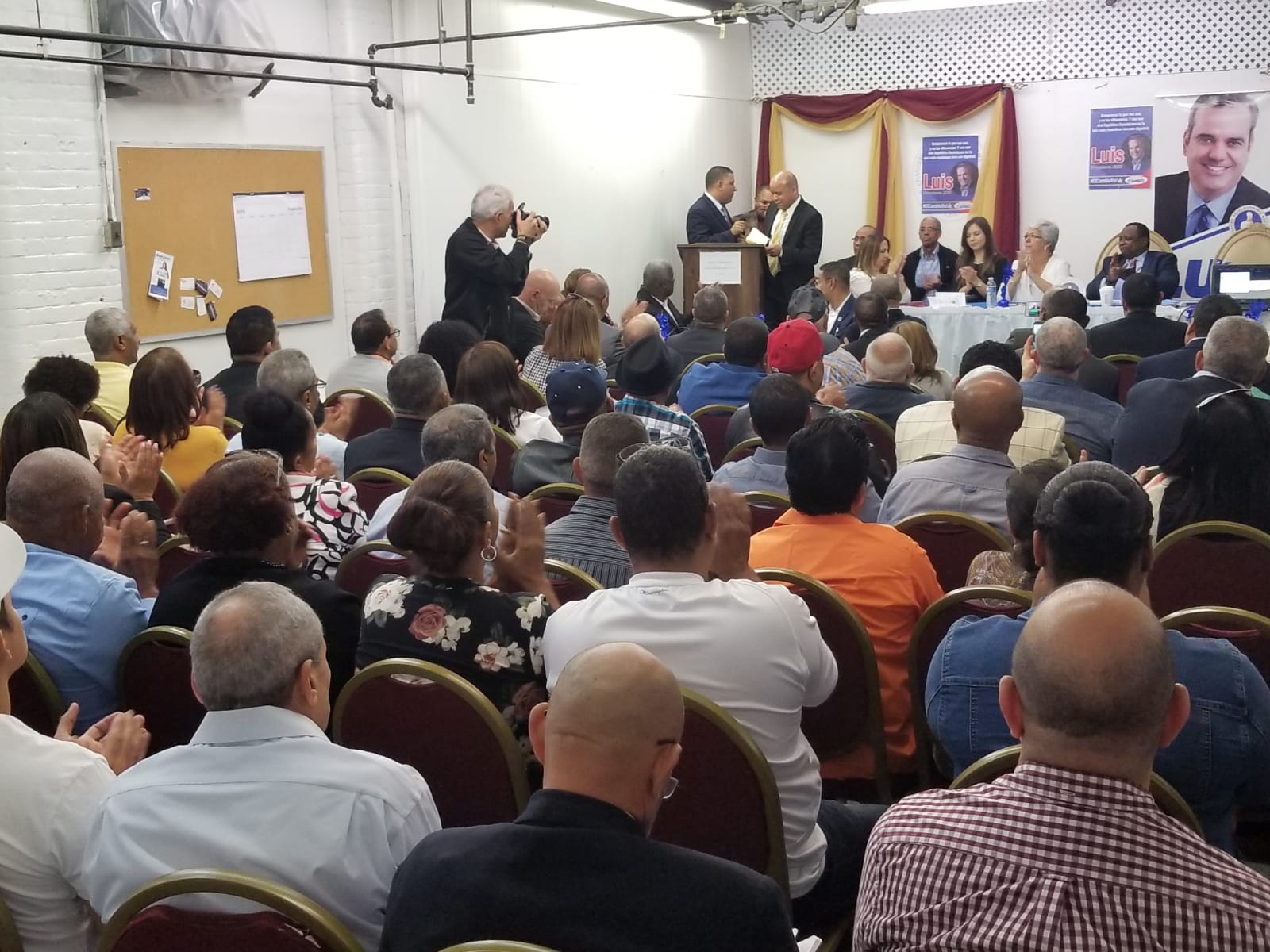Realizan encuentro en Ultramar pro candidatura de Luis Abinader