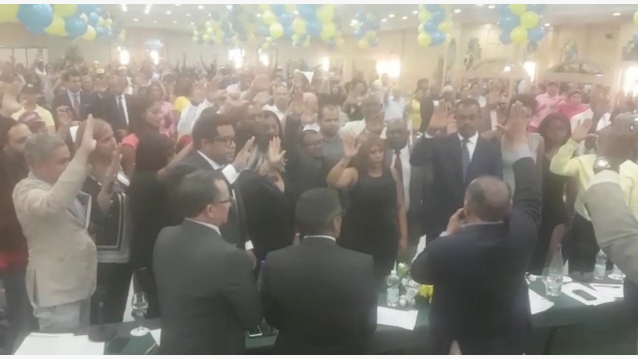 Radhames Jiménez juramenta en Madrid el Sector Externo apoya a Leonel