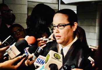 Abogada advierte a quienes usaron documentos falsos de Bahía de las Águilas