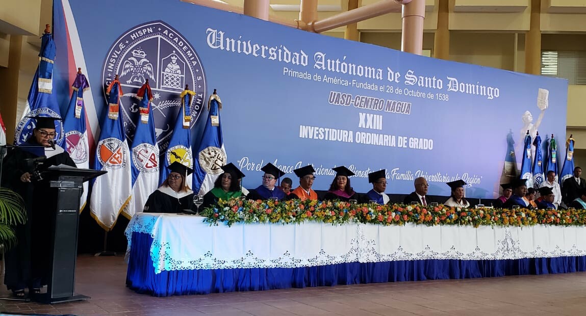 UASD inviste 152 nuevos profesionales en Nagua