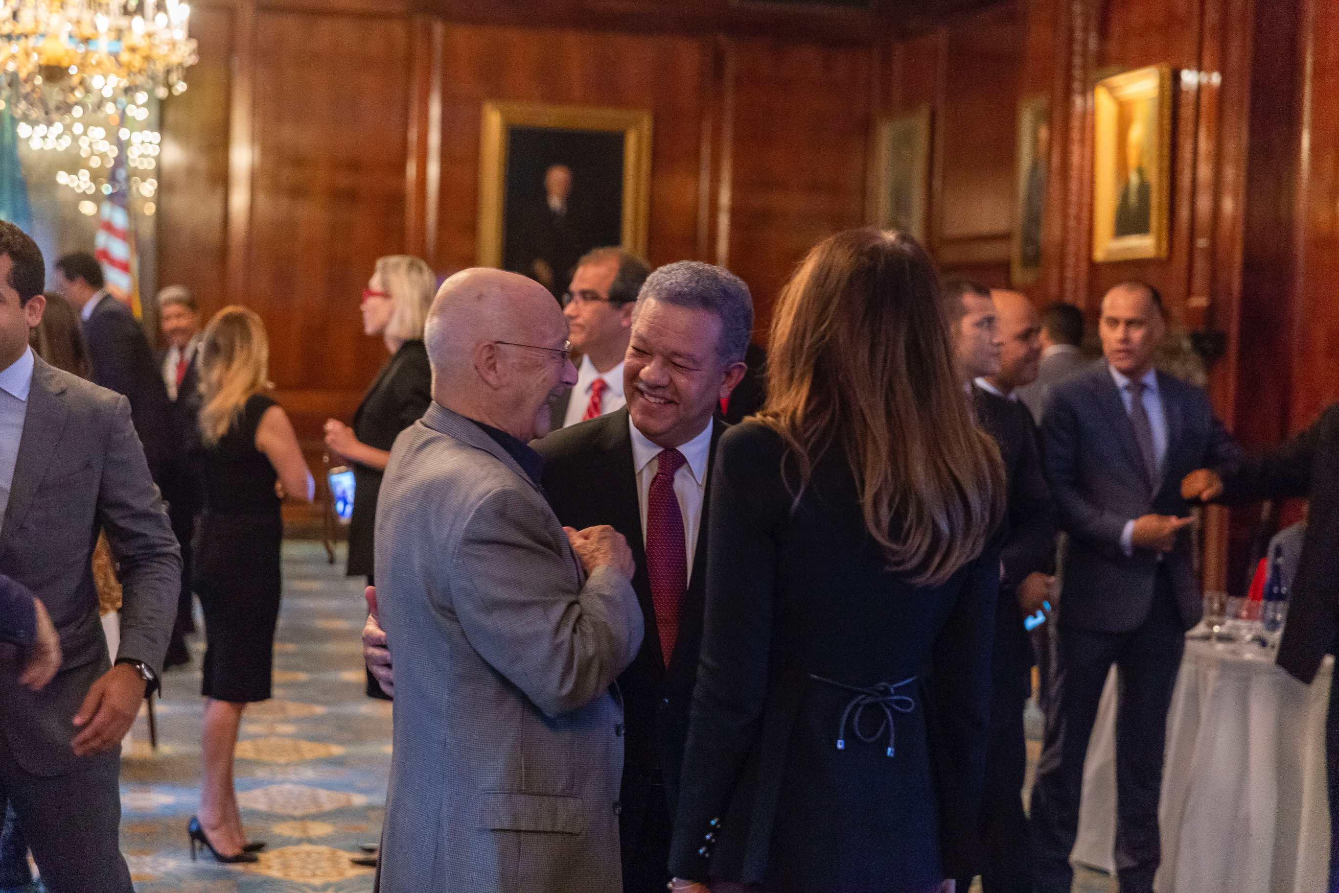 Leonel Fernández destaca rol de República Dominicana en consolidación democrática de la región