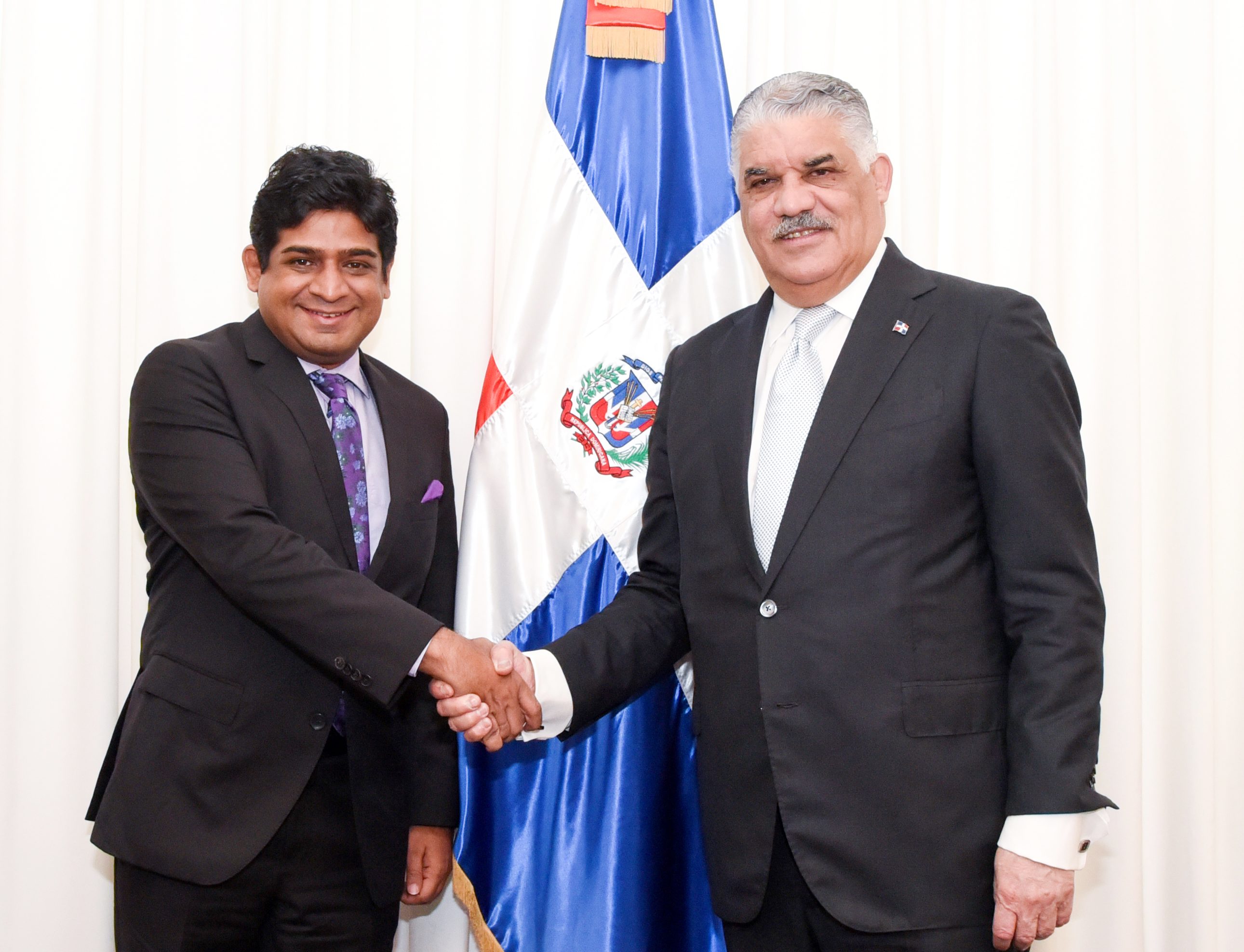 Siri Lanka y República Dominicana estrechan relaciones