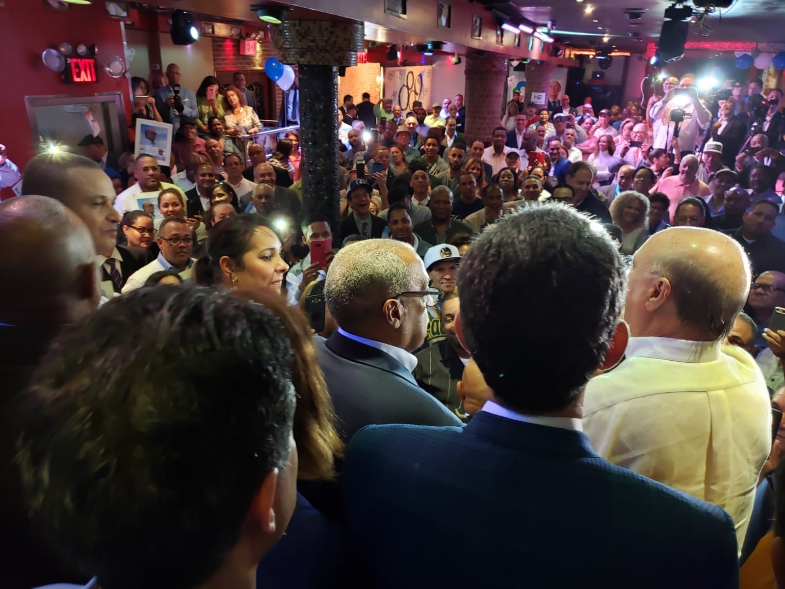 Hipólito Mejía llama a dominicanos en el exterior seguir defendiendo la dignidad del país.