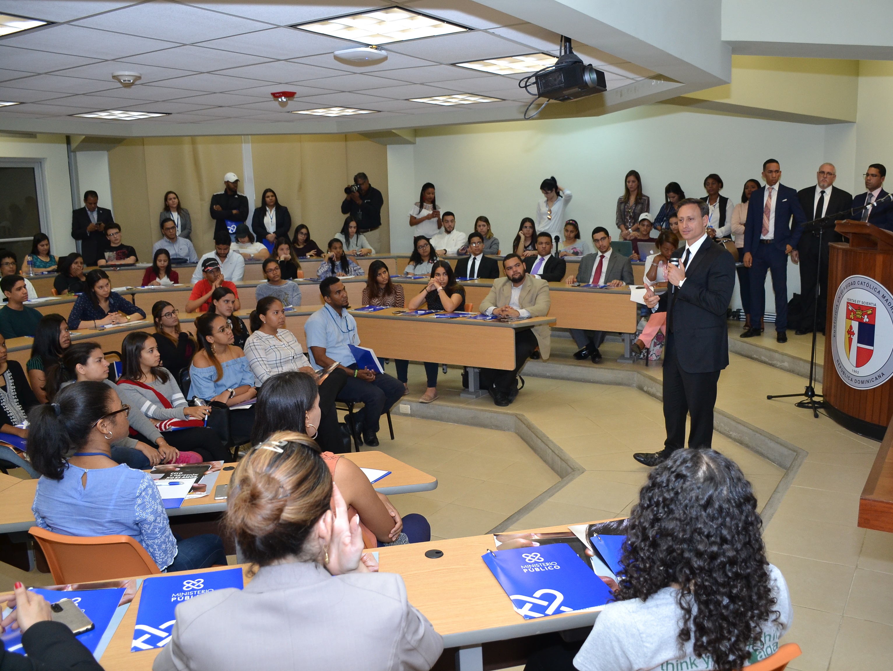 Expresiones de solidaridad y promesas hacia las mujeres abusadas