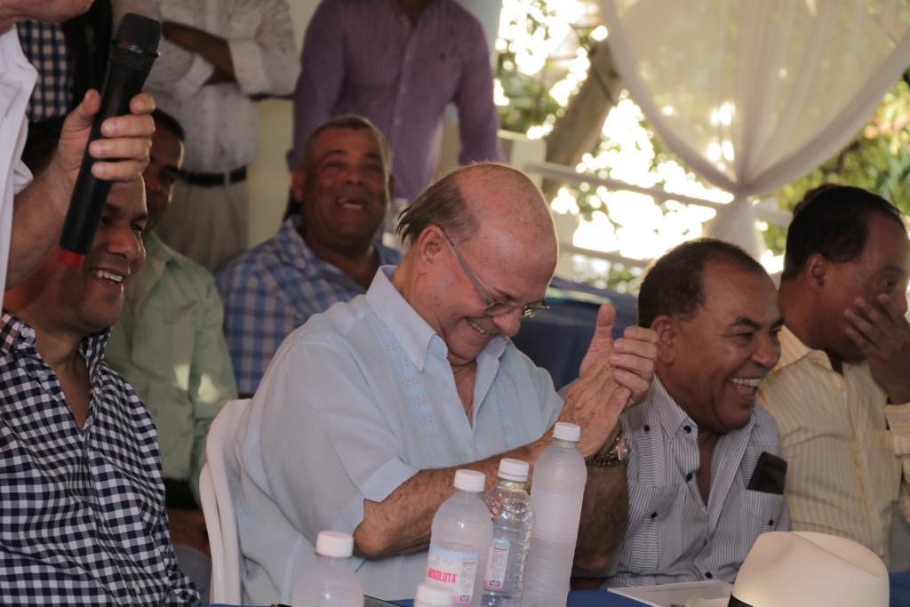 Hipólito recibe apoyo en San Jose de Ocoa