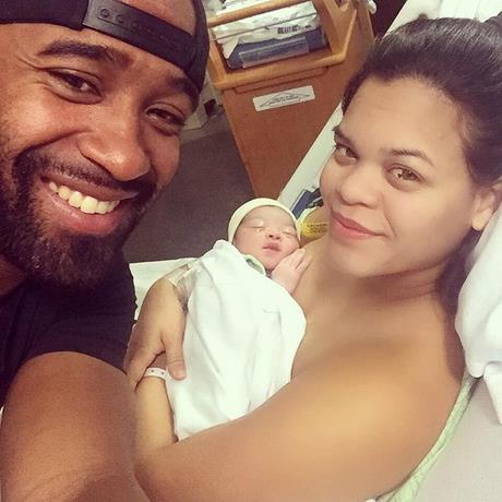 Presentadora de Televisión, Kiara Romero, en manos de los médicos; habría intentado suicidarse