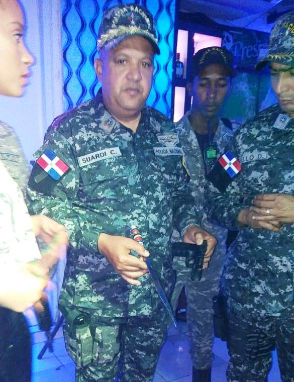 PN y Fiscalía inspeccionan 39 negocios de bebidas alcohólicas en SDE e incautan 12 pistolas