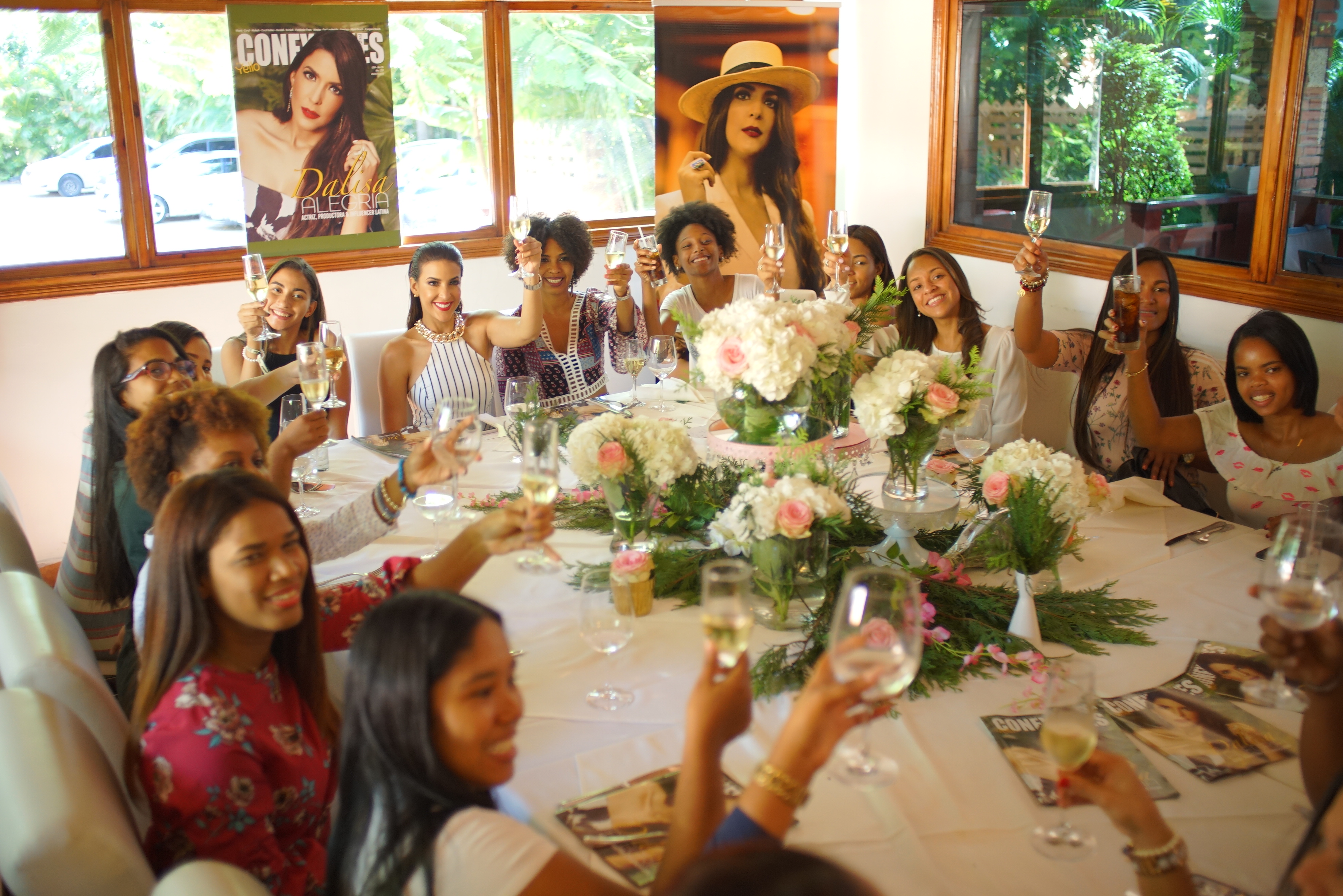 Dalisa derrocha alegría en un encuentro íntimo con fans