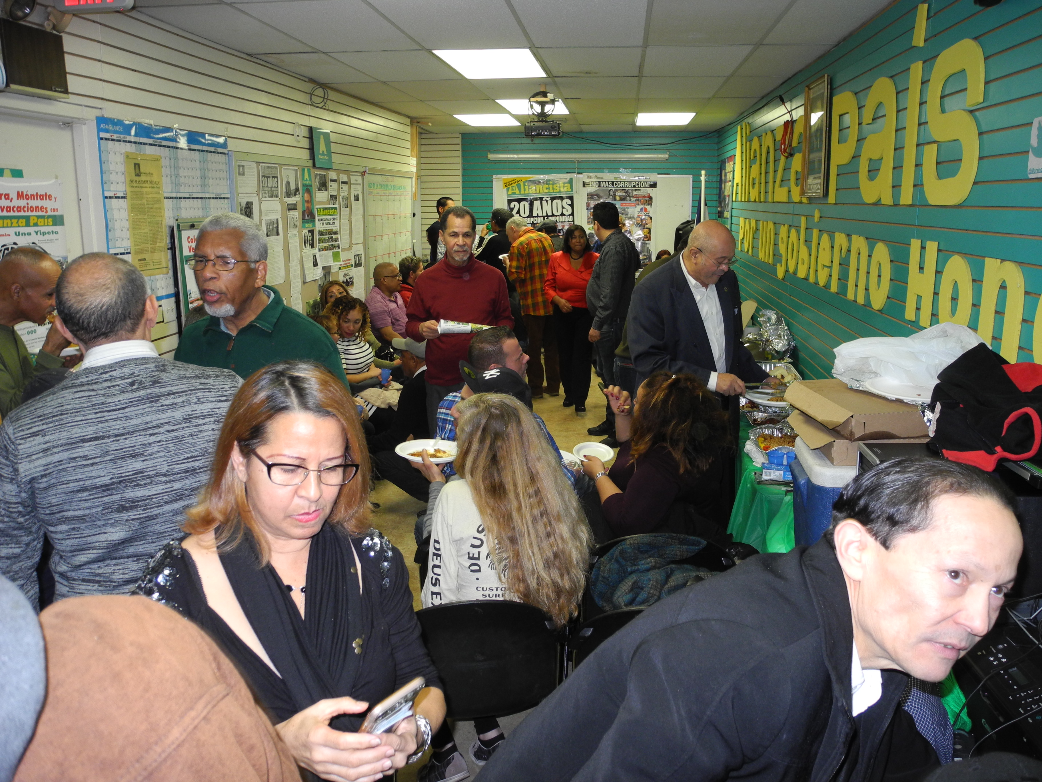 NY- Alianza País juramenta nuevos afiliados en medio de ambiente navideño