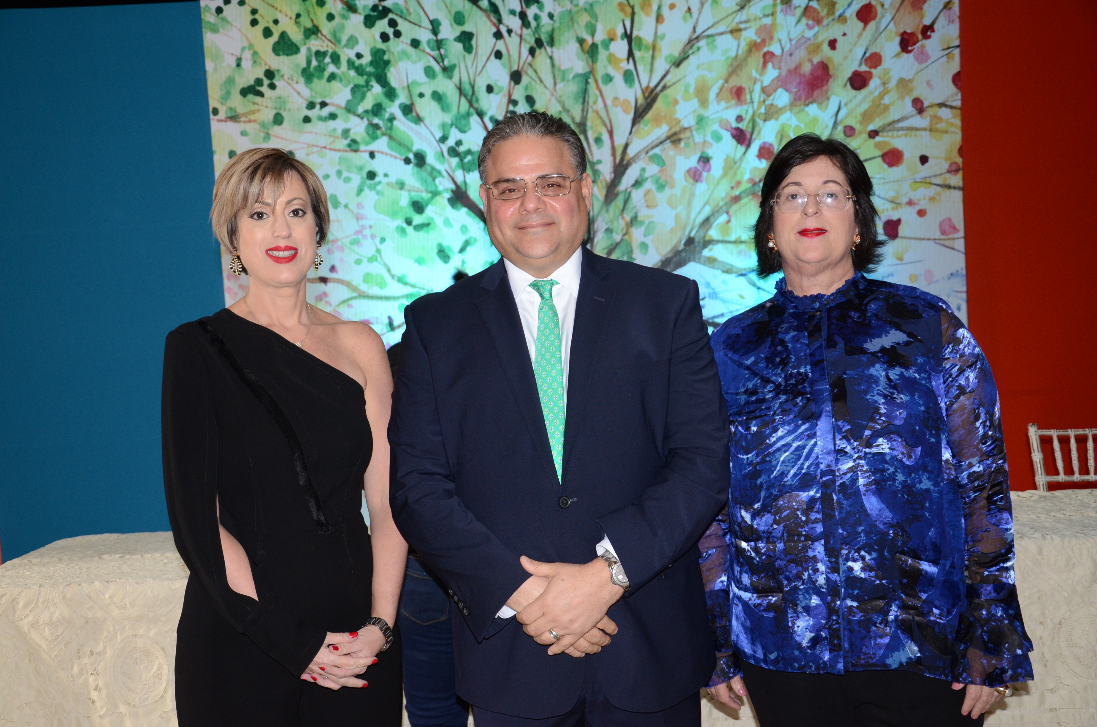 Maribel Lazala pone a circular libro “Lo que he firmado”