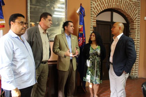 Entidades acuerdan fomentar desarrollo de mujeres emprendedoras