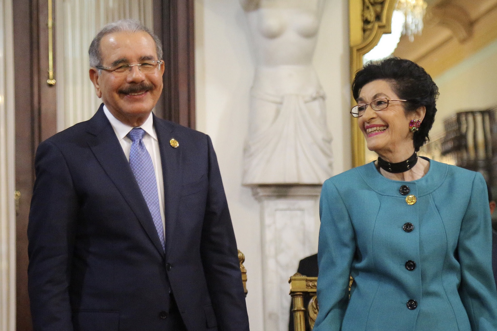 Carmenchu Brusiloff Ugarte recibe Premio Nacional de Periodismo