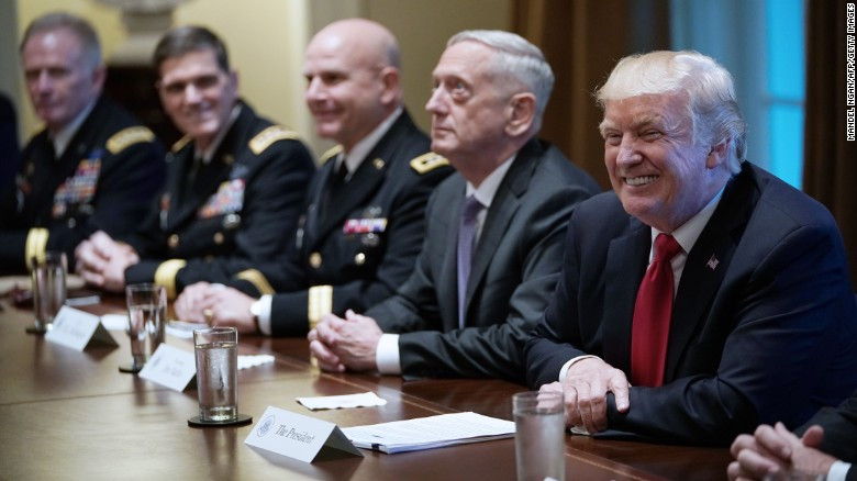 Vaticinan caos global por renuncia del secretario de Defensa de Estados Unidos