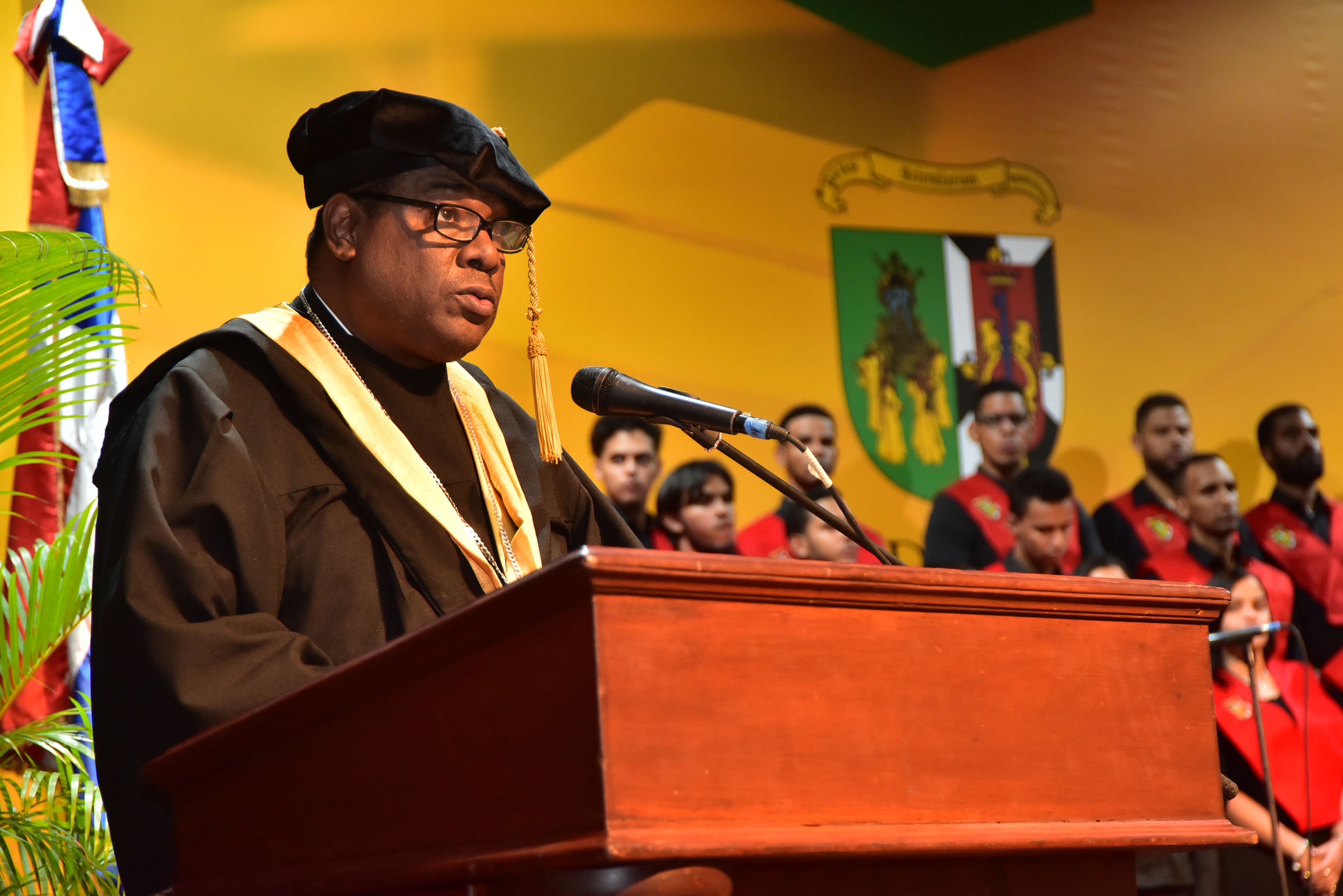 La UCSD invistió 500 nuevos profesionales