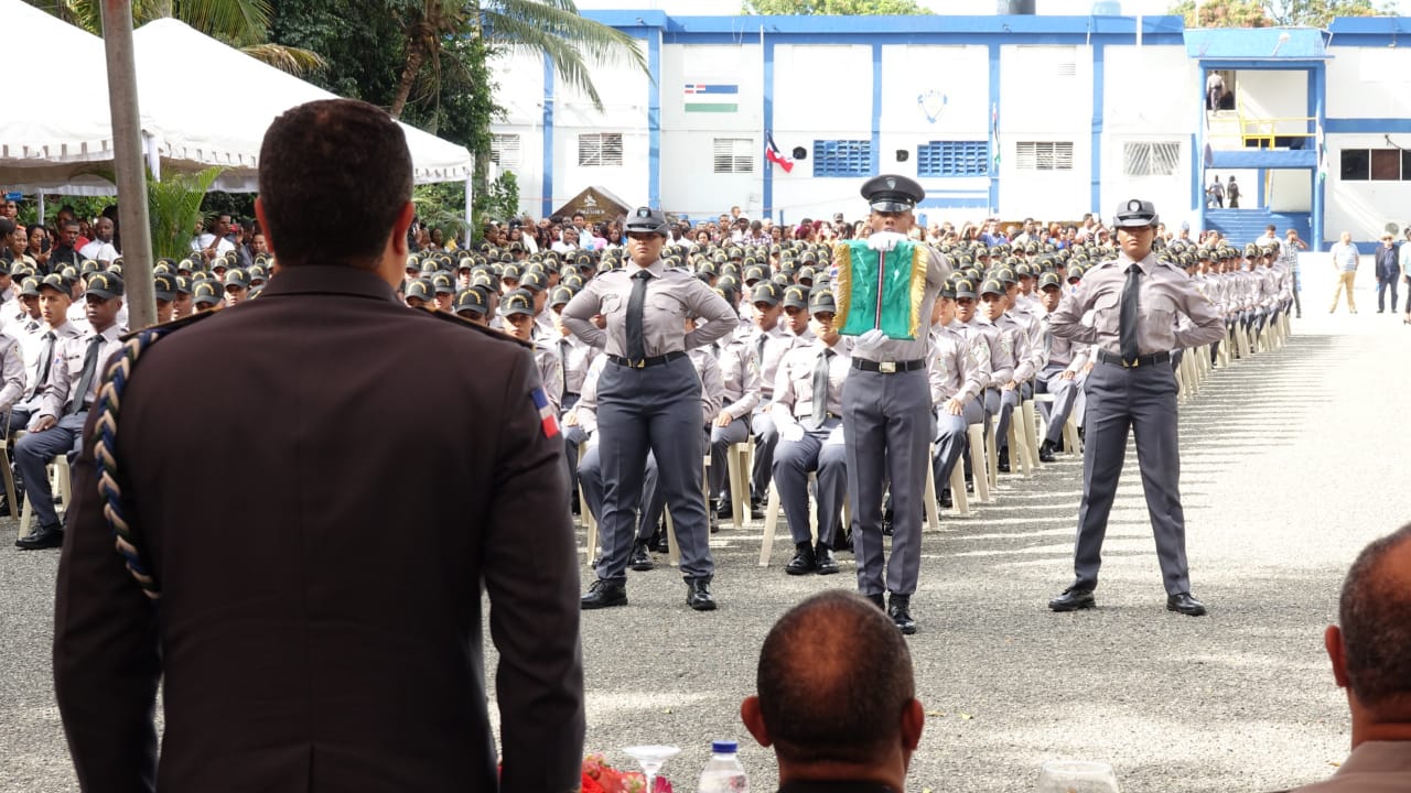 Policía Nacional pone al servicio de la ciudadanía a 785 nuevos agentes