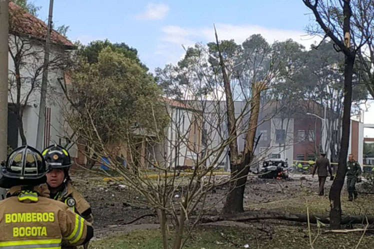 Ocho muertos y 41 heridos es saldo de atentado con coche bomba en Colombia