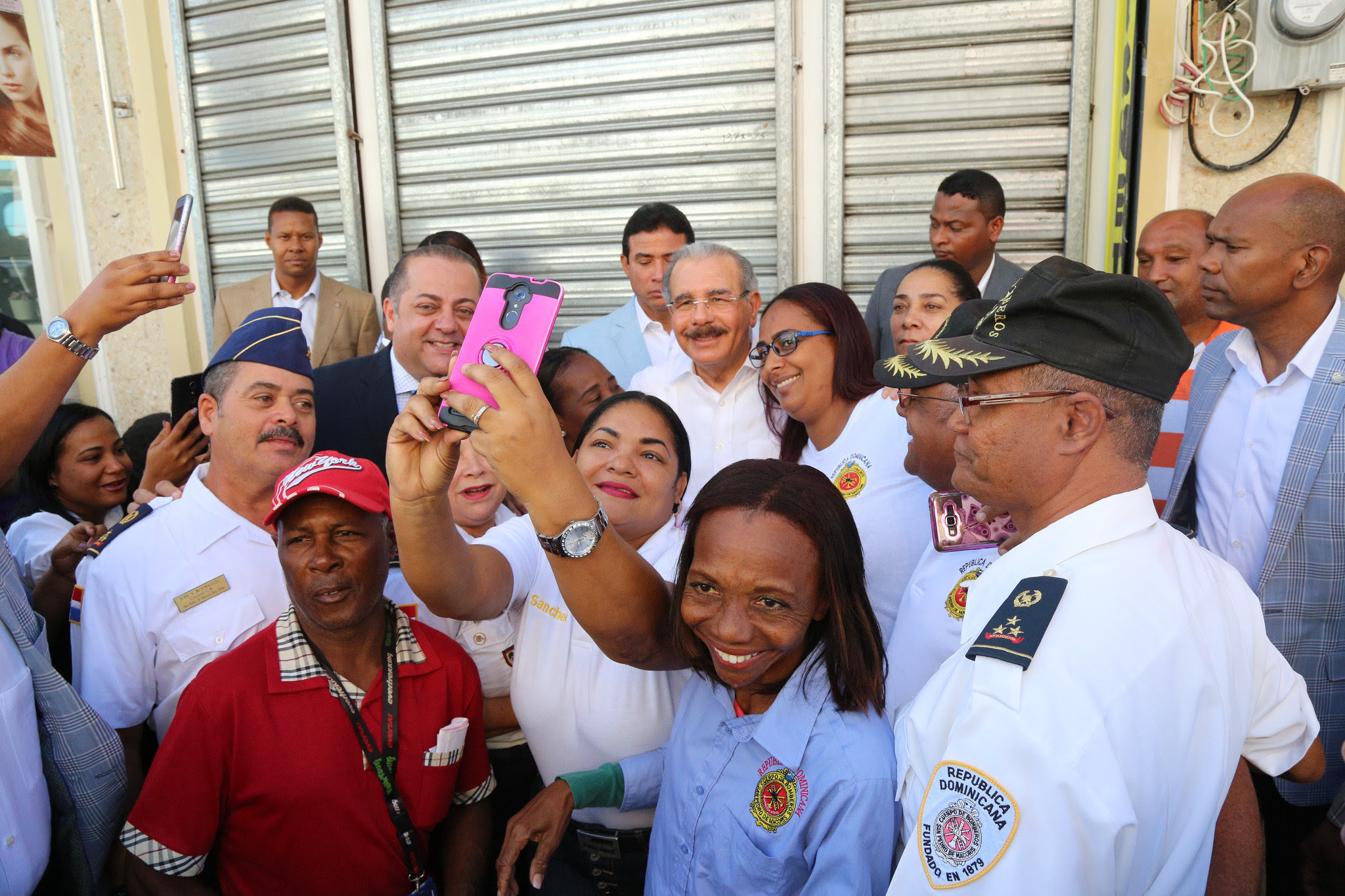 Presidente Medina recorre San Pedro de Macorís