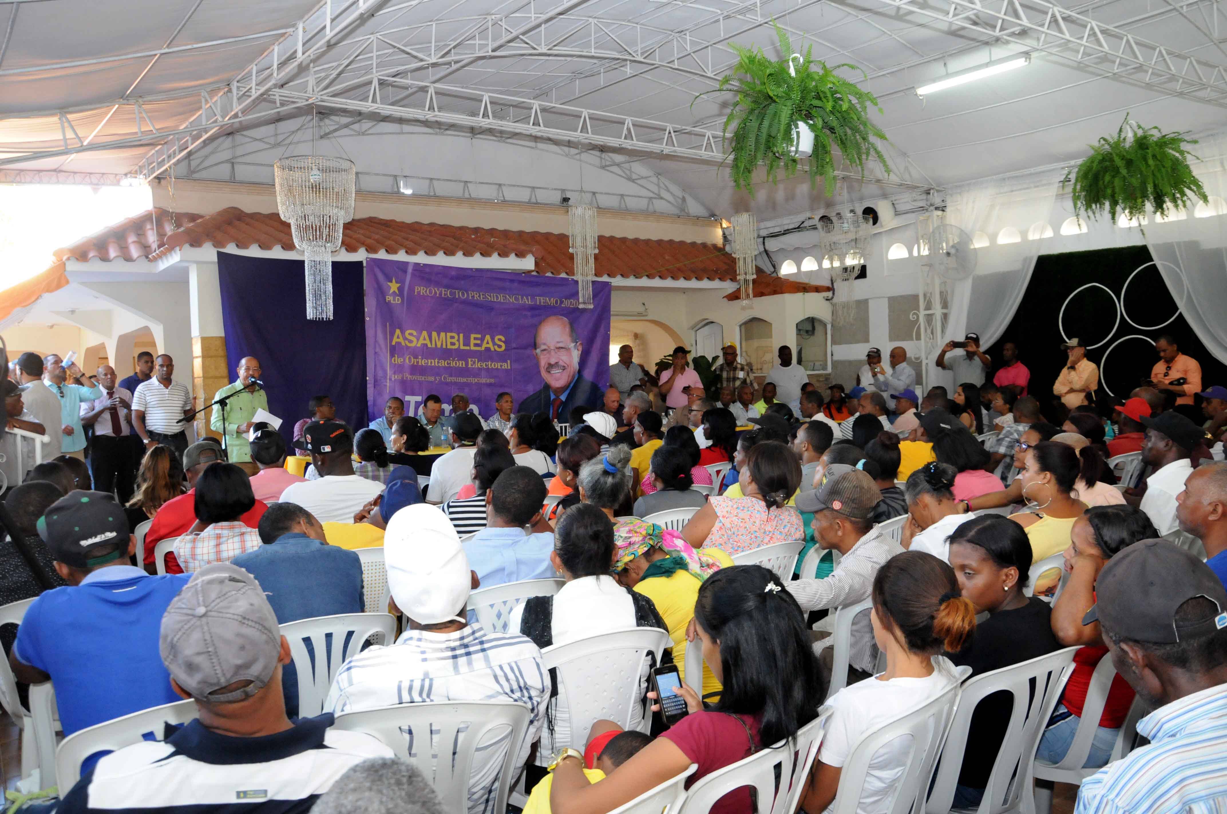 Montás dice en este país “se pagan salarios de pobre”