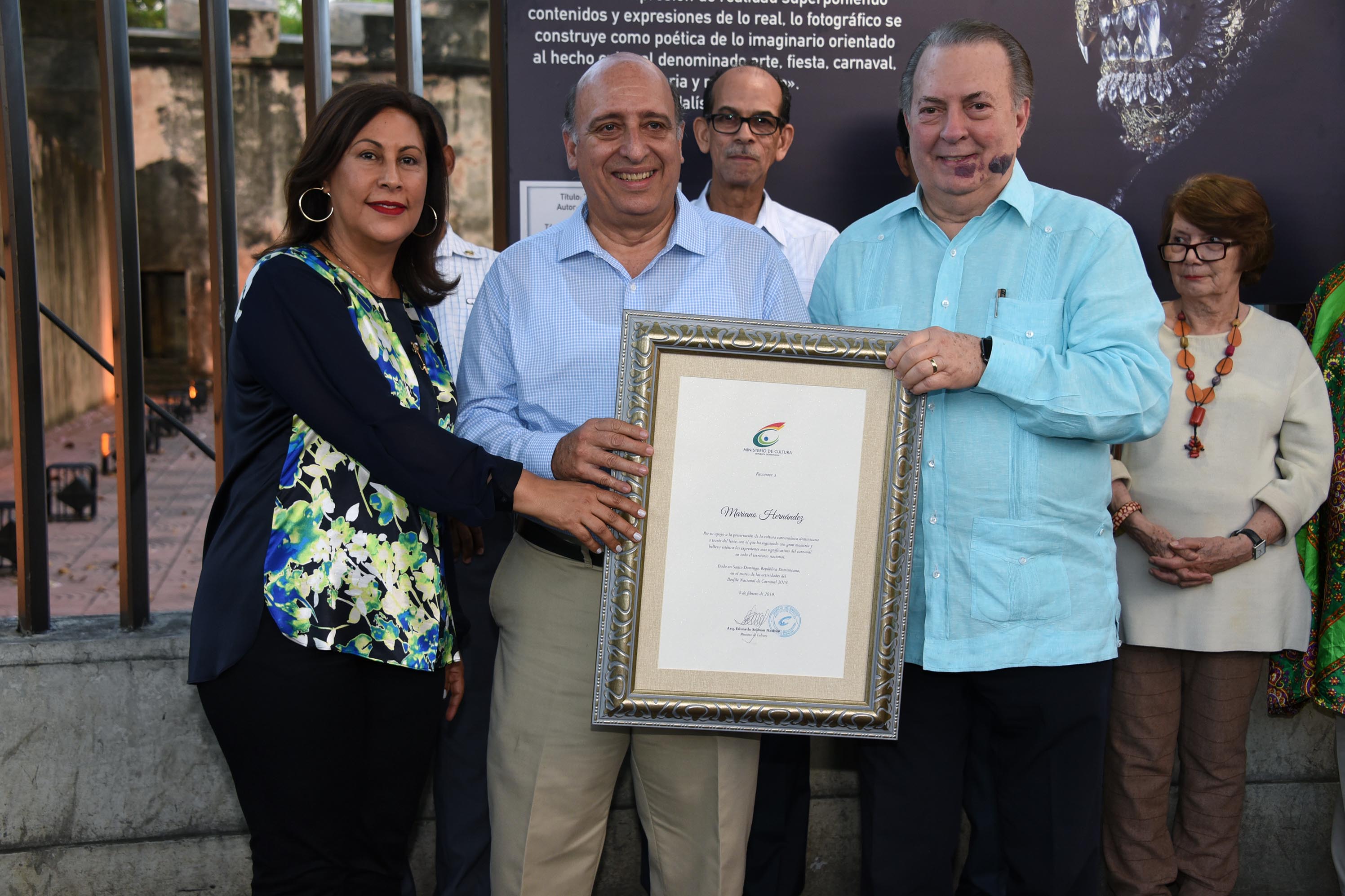 La fantasía del carnaval dominicano se exhibe en el Parque Independencia