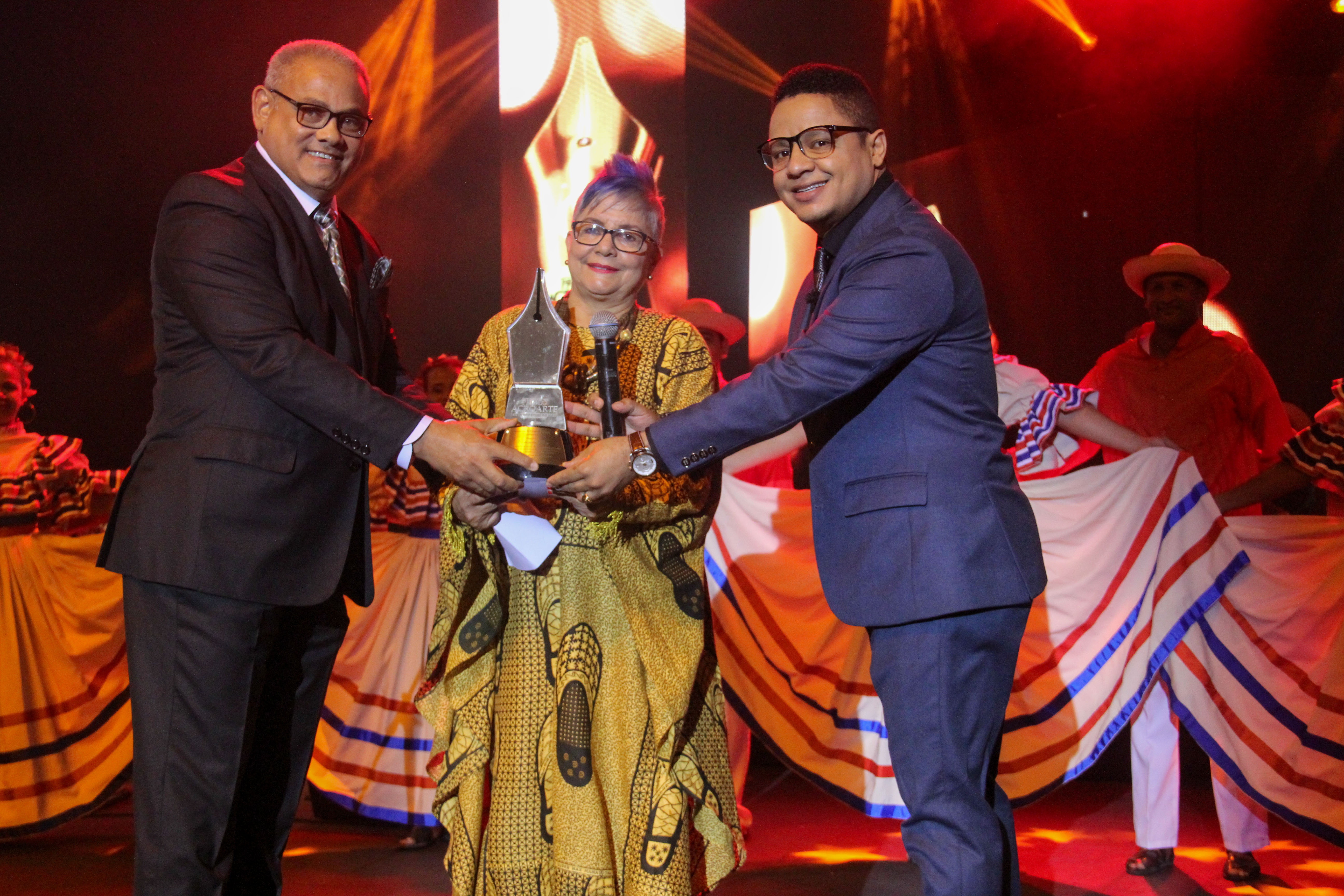 Emotiva celebración de la Gala del Premio Acroarte al Mérito Periodístico