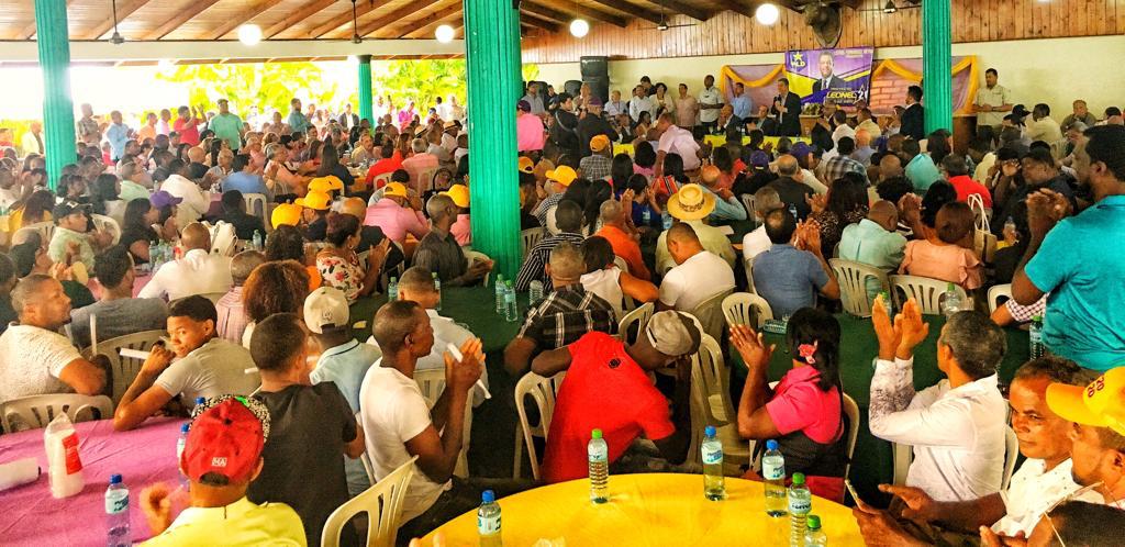 Leonel Fernández cita desafíos de la producción agrícola nacional