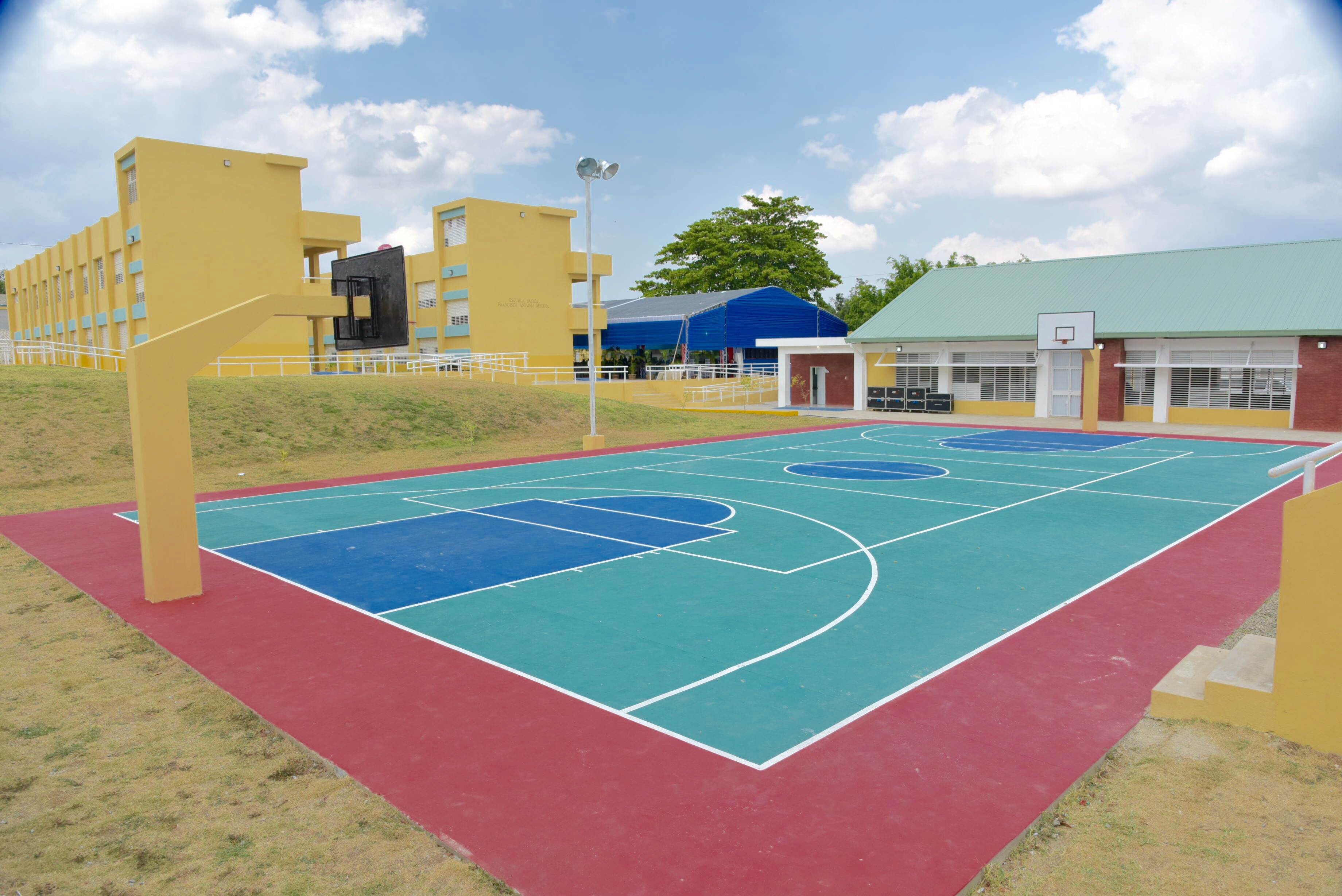 Presidente Danilo Medina entrega en Dajabón cuatro centros educativos