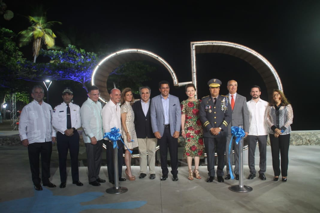Collado inaugura fase final del remozamiento Malecón Santo Domingo
