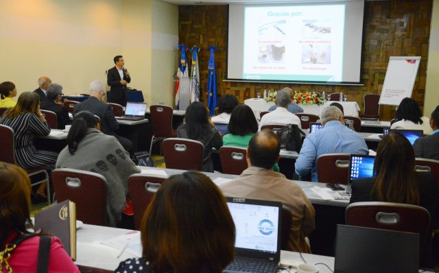 Titular del MICM y embajador de UE aseguran RD avanza hacia la cultura de la calidad