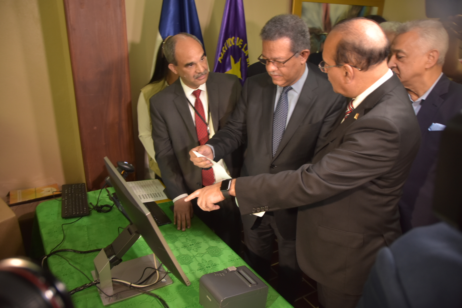 Tras demostración JCE, Leonel Fernández dice es confiable voto automatizado