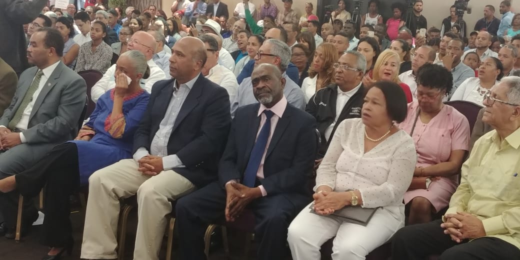 Onofre Rojas lanza candidatura presidencial