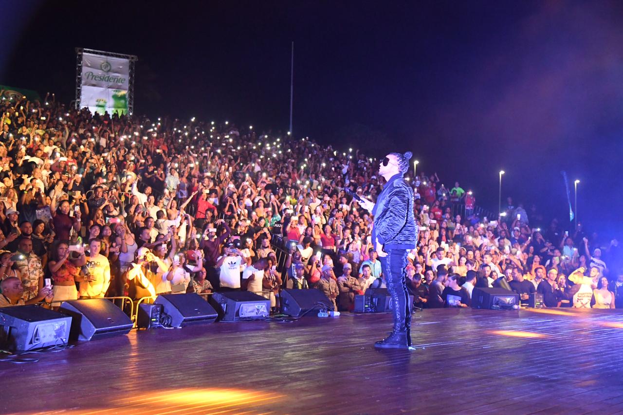 El Alfa se corona como “El Jefe” en el Anfiteatro de Puerto Plata
