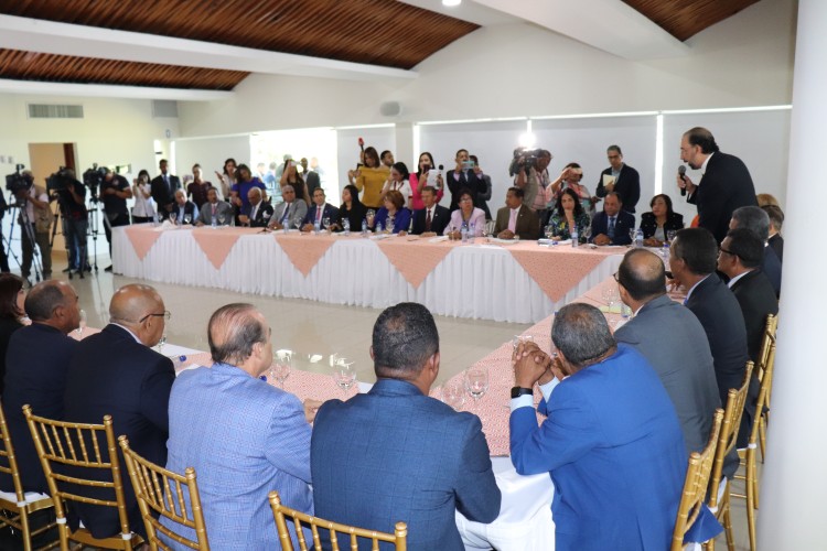 Más de 40 legisladores rechazan reforma Constitucional y advierten estarán vigilantes