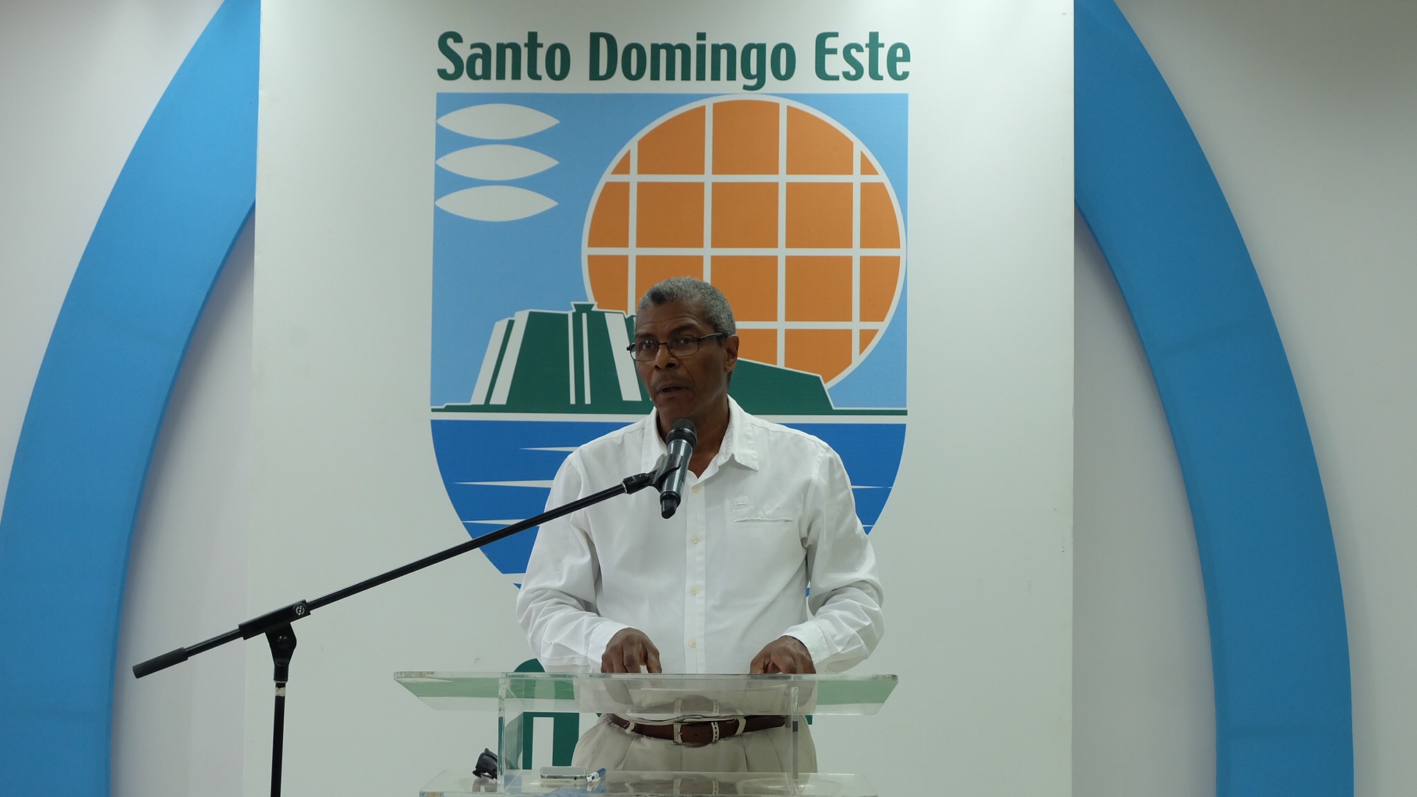 Alfredo Martínez pide Gobierno cumpla con el 10% para alcaldías