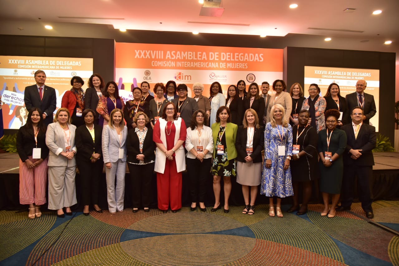 Janet Camilo preside comisión de mujeres de la OEA